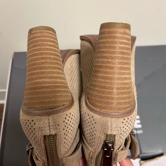 Dolce Vitta bootie - Picture 3 of 5